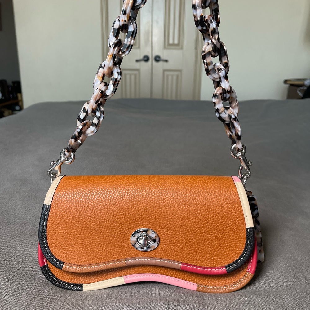 Coach Wavy Dinky Bag